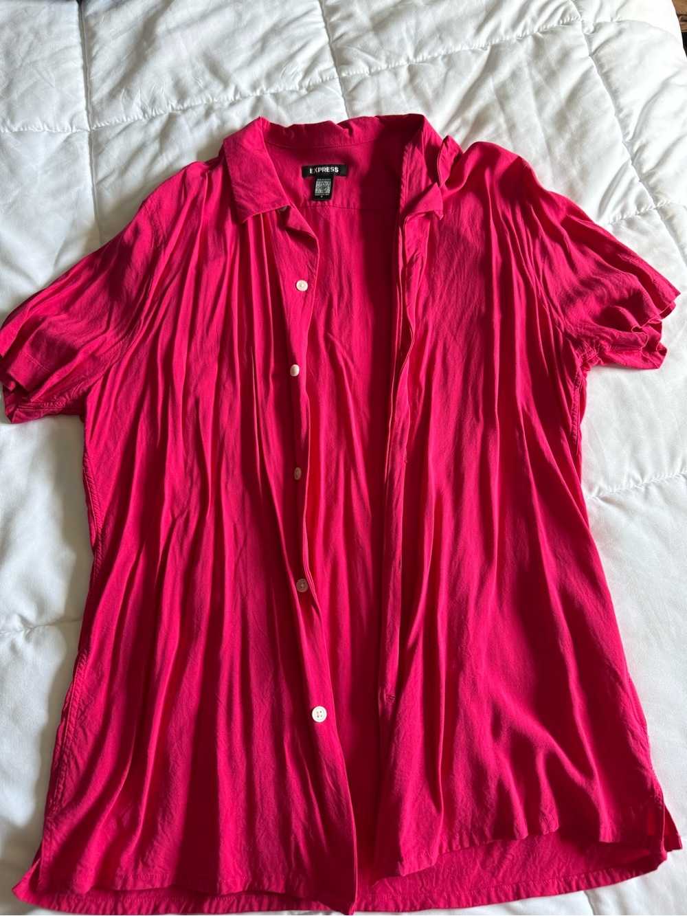 Express Men’s Short Sleeve Button-Down Shirt in Hot Pink
